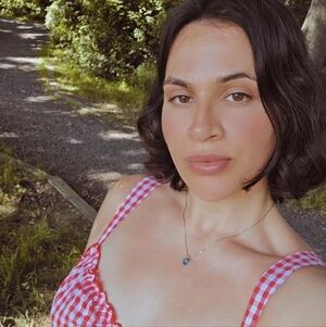 Meet your Posher, Krystalchv3